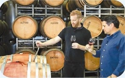 澳政客为何深陷'对华焦虑症'——以葡萄酒为镜鉴的思考